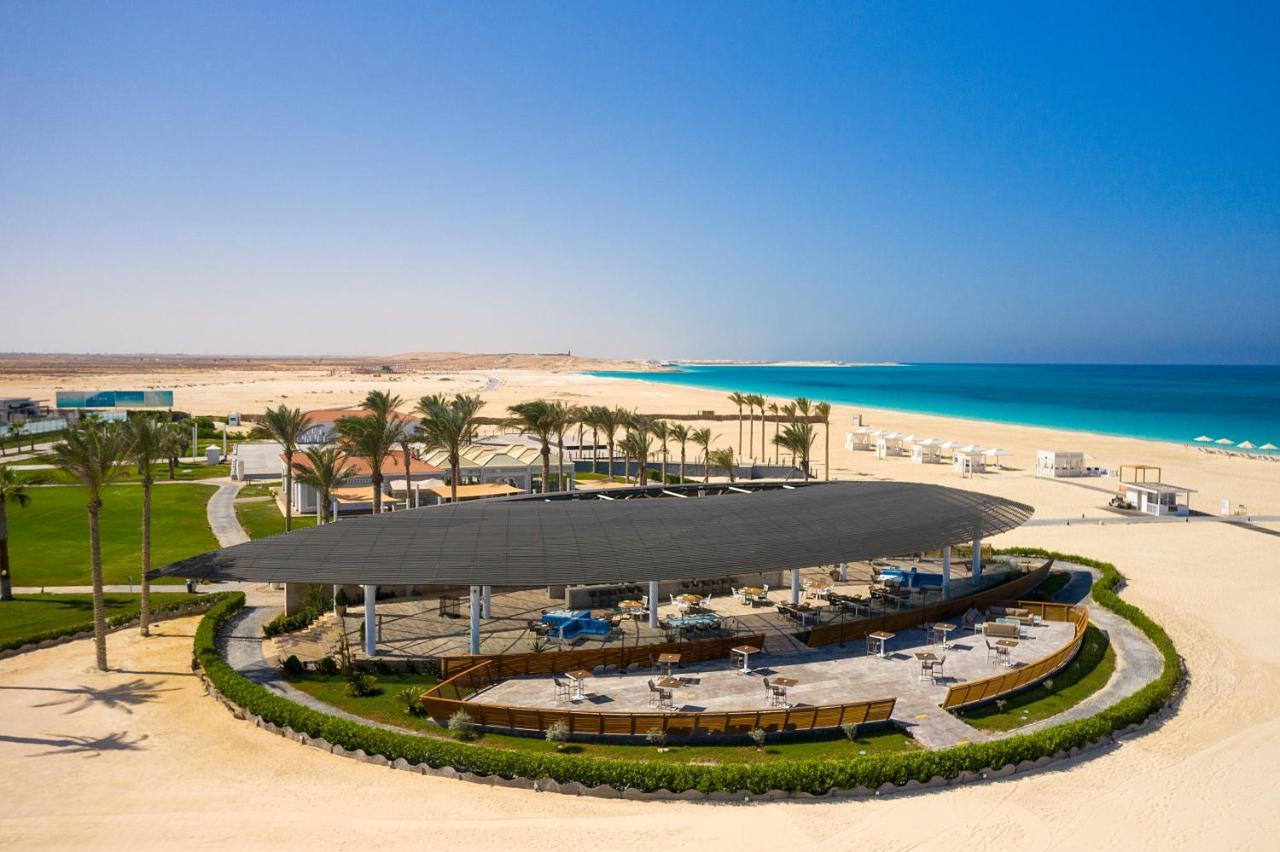 Rixos Alamein - Full Board Plus El Alamein Buitenkant foto The beach at the Al-Bateen Equestrian and Polo Club