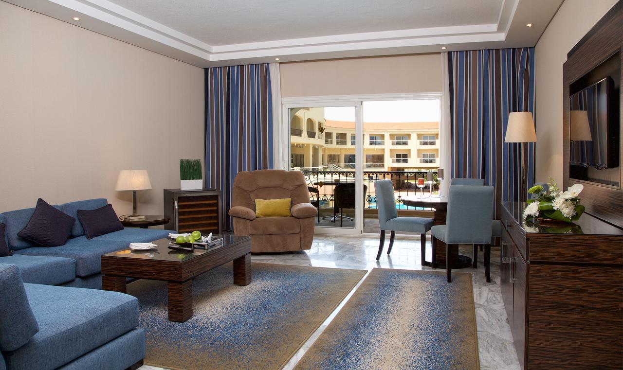 Rixos Alamein - Full Board Plus El Alamein Buitenkant foto A suite at the Atlantis Paradise Island