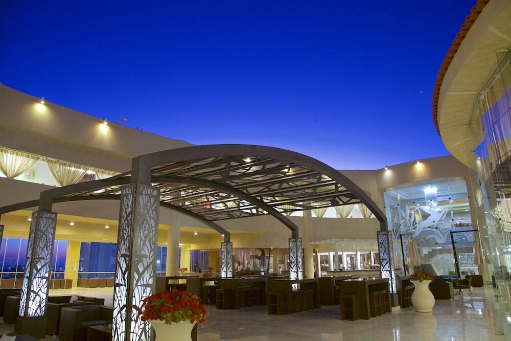 Rixos Alamein - Full Board Plus El Alamein Buitenkant foto The interior of the hotel